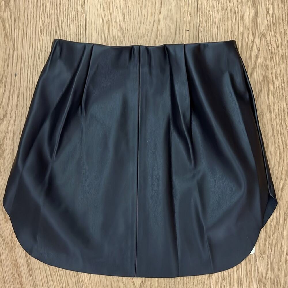 NWT REVOLVE & MINIMALIST lovers COMMENSE modern black leather mini skirt S - Picture 6 of 6